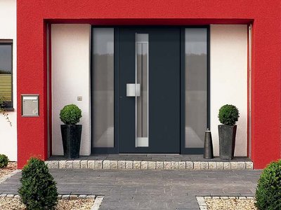 Stiklinimas G1256 matinis stiklas su skaidriomis juostelėmis, užpildo spalva RAL 7016 antracidas, su integruota nerūdijančio plieno rankena