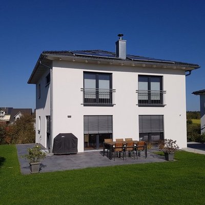 Haus mit absturzgesicherten Fenstern